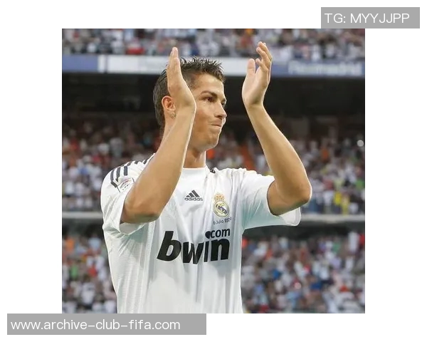 实况足球2015中体验皇马传奇球员的精彩瞬间与战术魅力 实况足球2015中体验皇马传奇球员的精彩瞬间与战术魅力